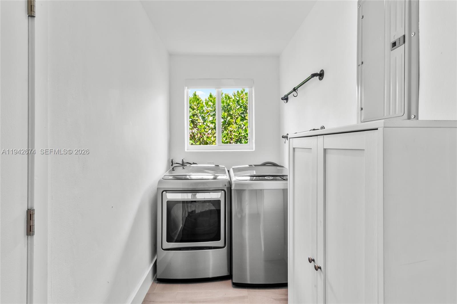 3855 SW 1st St Miami, FL 33134