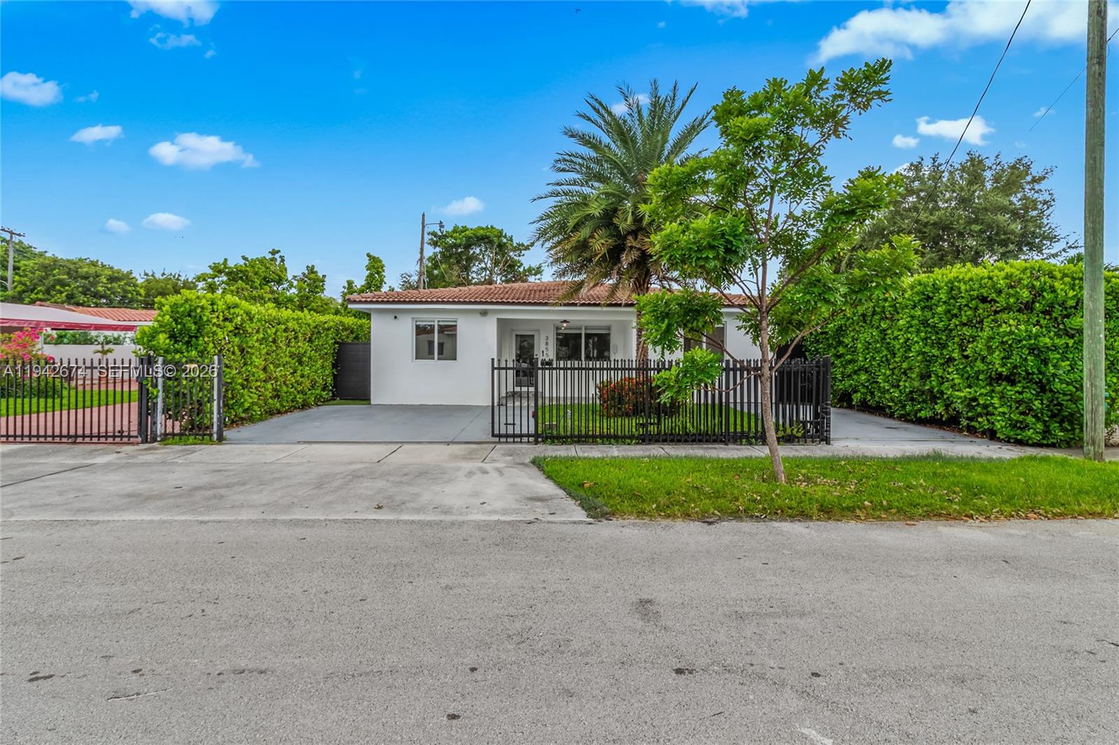 3855 SW 1st St Miami, FL 33134