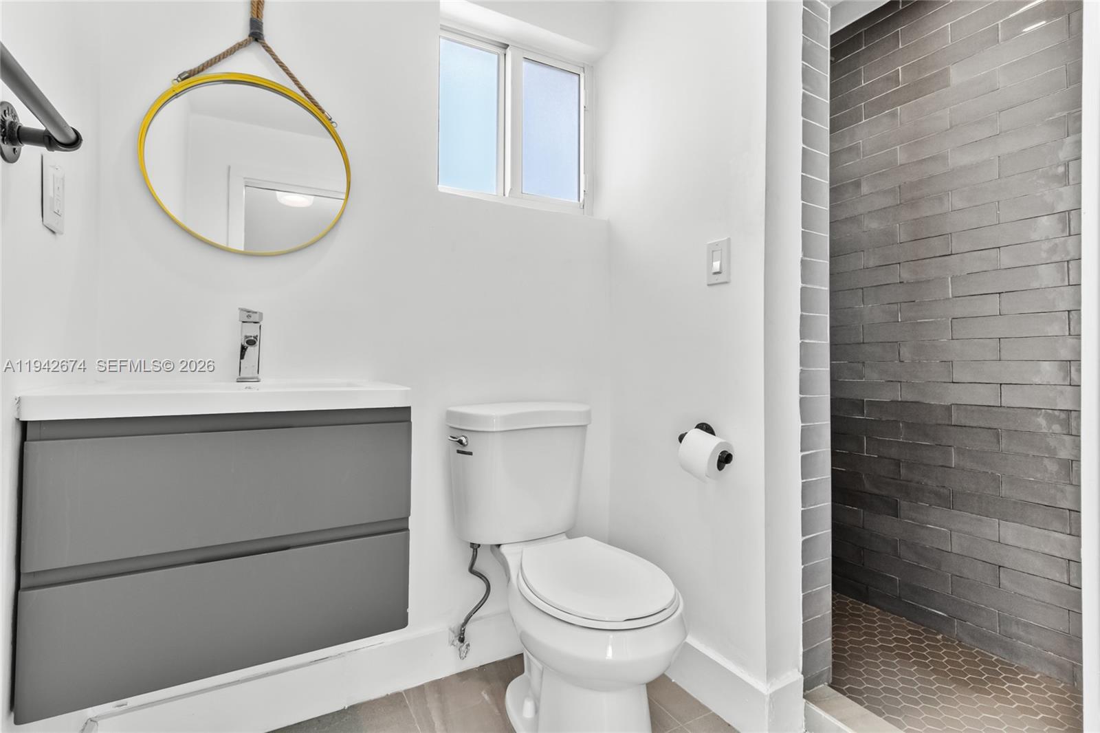 3855 SW 1st St Miami, FL 33134