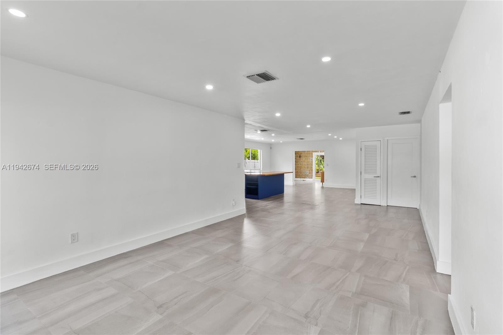 3855 SW 1st St Miami, FL 33134