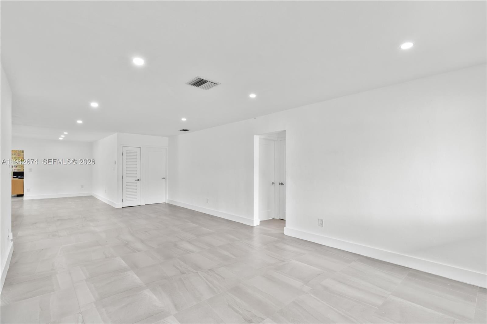 3855 SW 1st St Miami, FL 33134