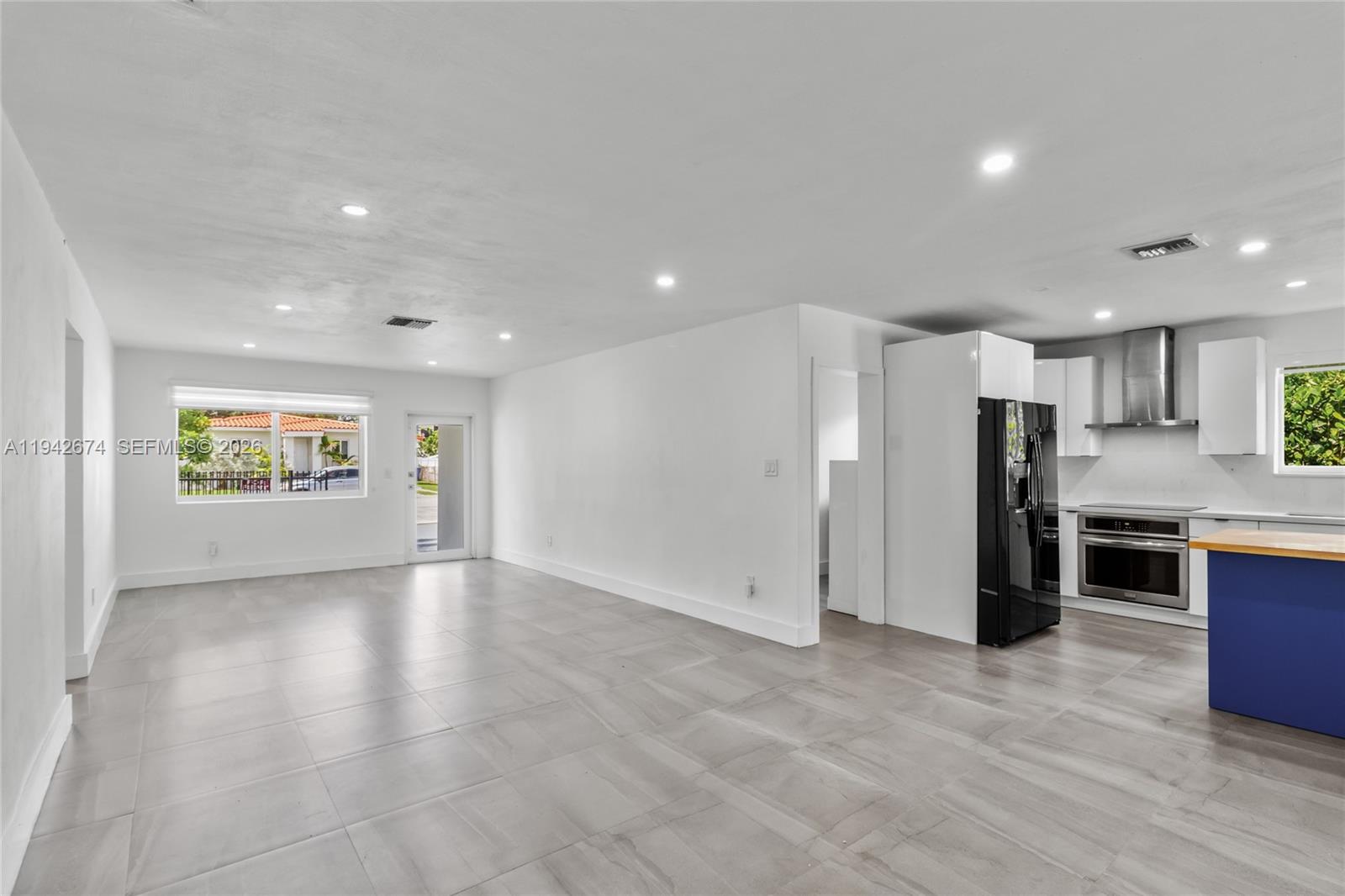 3855 SW 1st St Miami, FL 33134