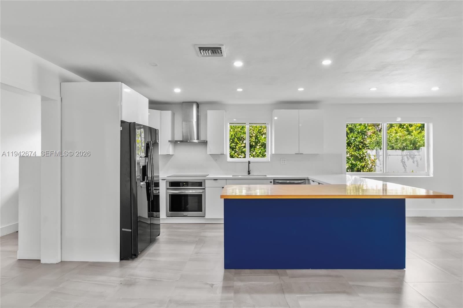 3855 SW 1st St Miami, FL 33134