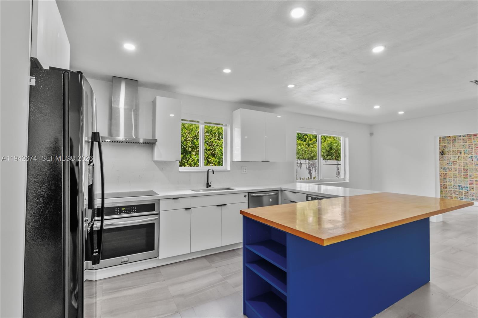 3855 SW 1st St Miami, FL 33134