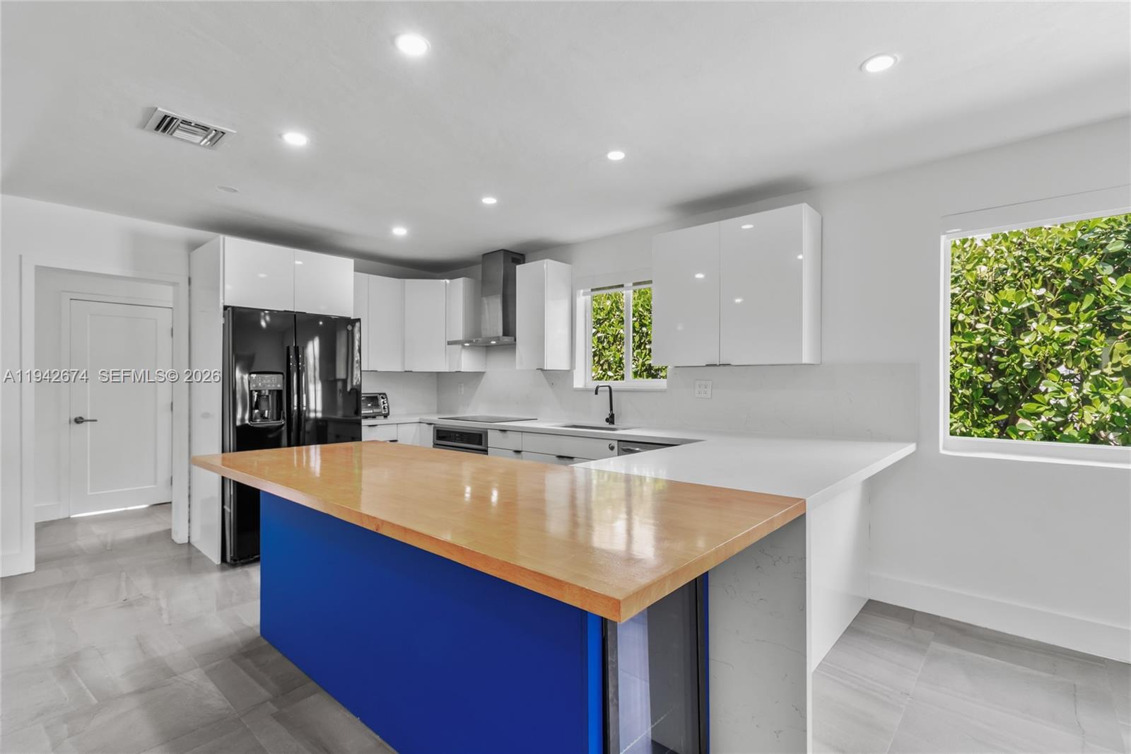 3855 SW 1st St Miami, FL 33134