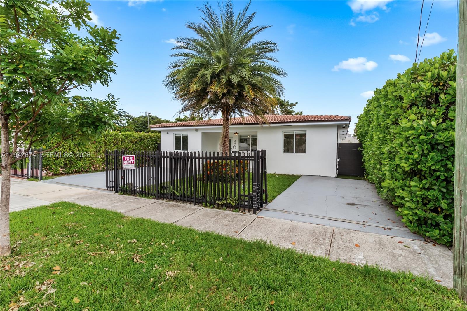 3855 SW 1st St Miami, FL 33134