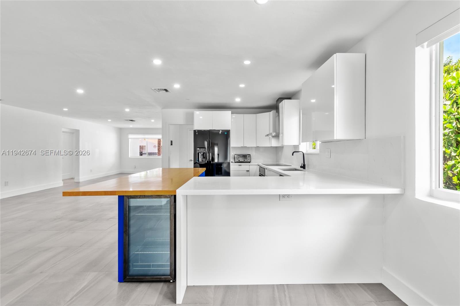 3855 SW 1st St Miami, FL 33134