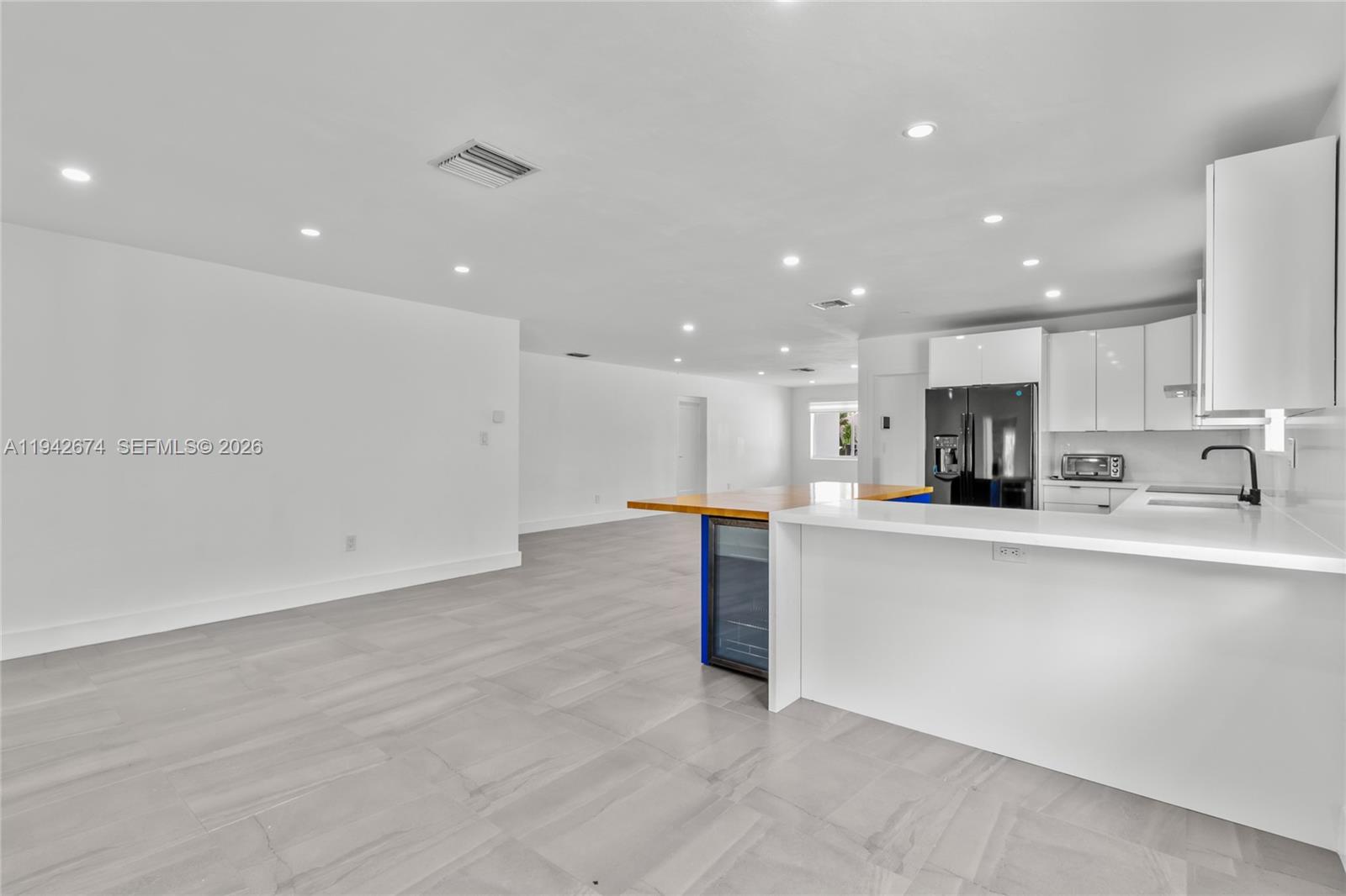 3855 SW 1st St Miami, FL 33134