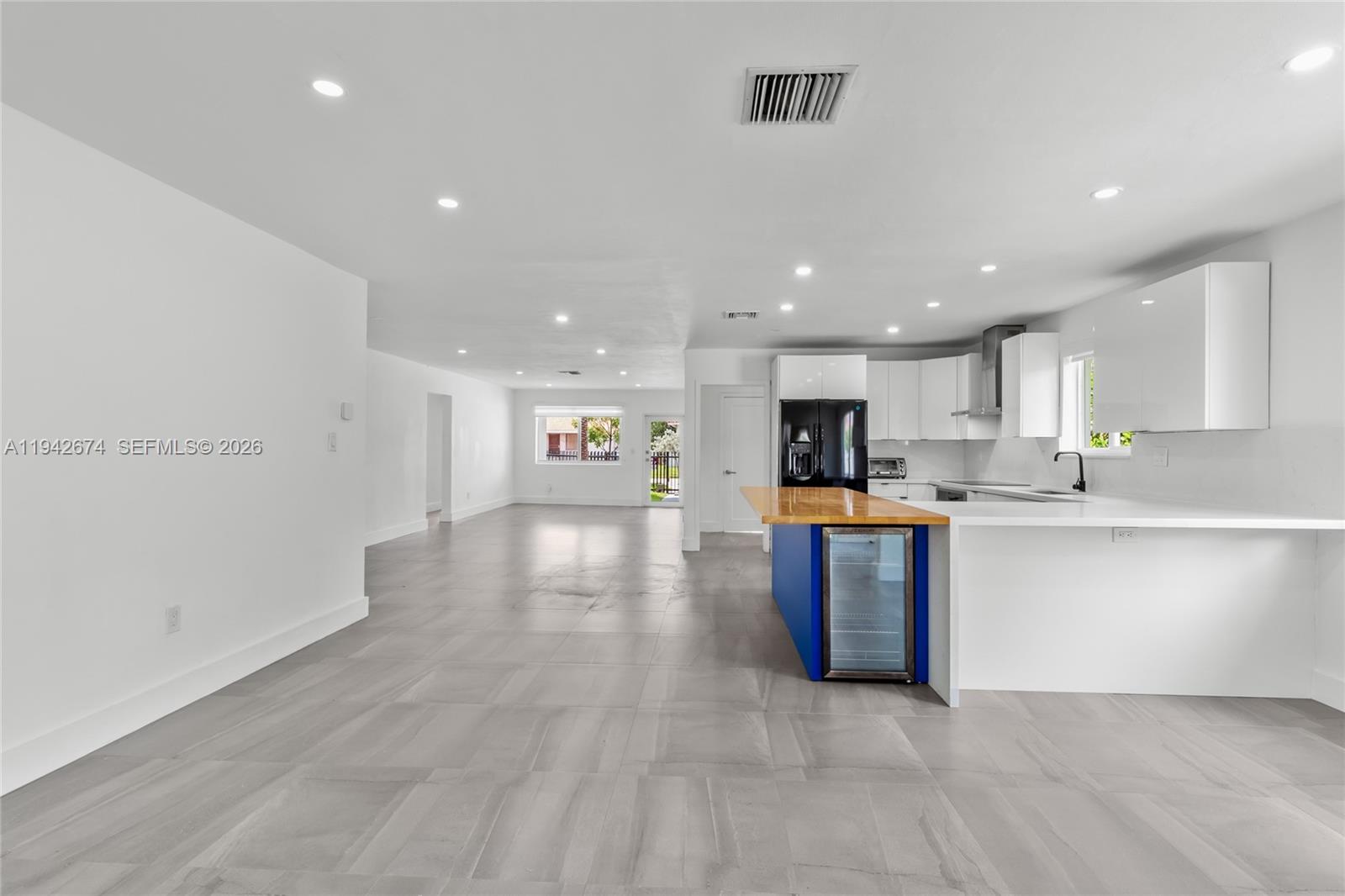 3855 SW 1st St Miami, FL 33134