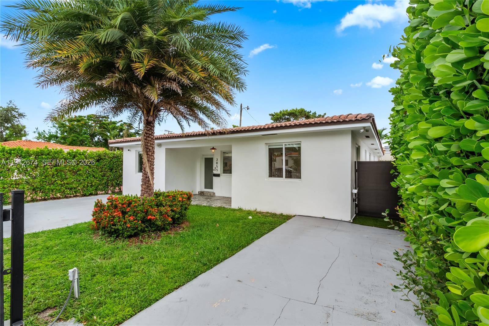 3855 SW 1st St Miami, FL 33134