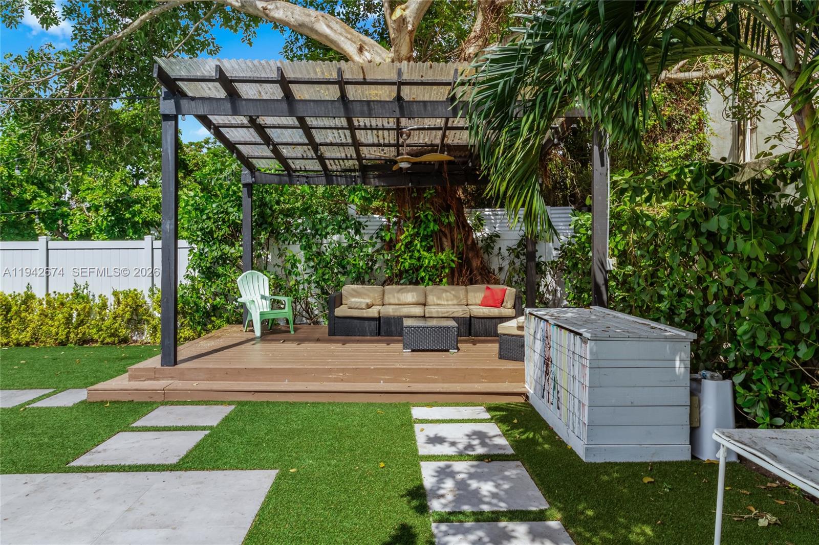 3855 SW 1st St Miami, FL 33134