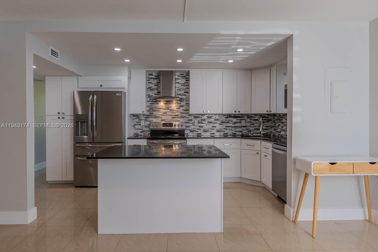 20291 NE 30th Ave #PH08