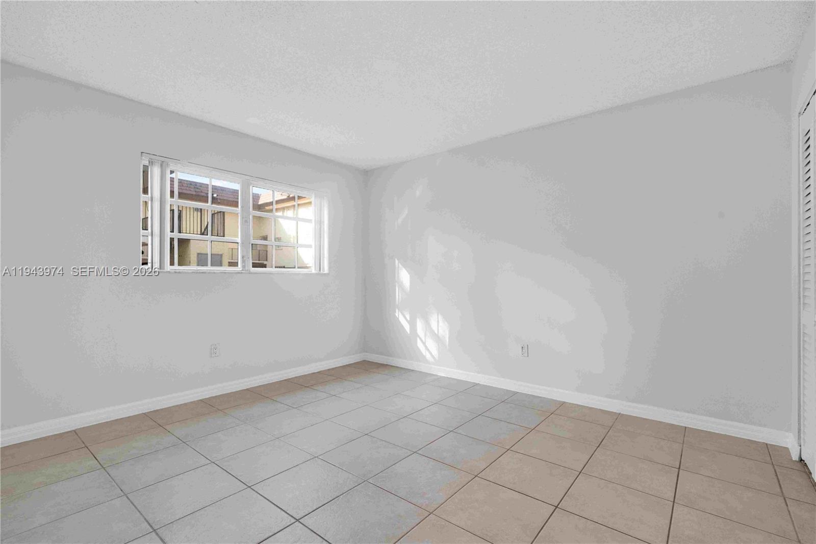 8600 SW 109th Ave #4-101 Miami, FL 33173