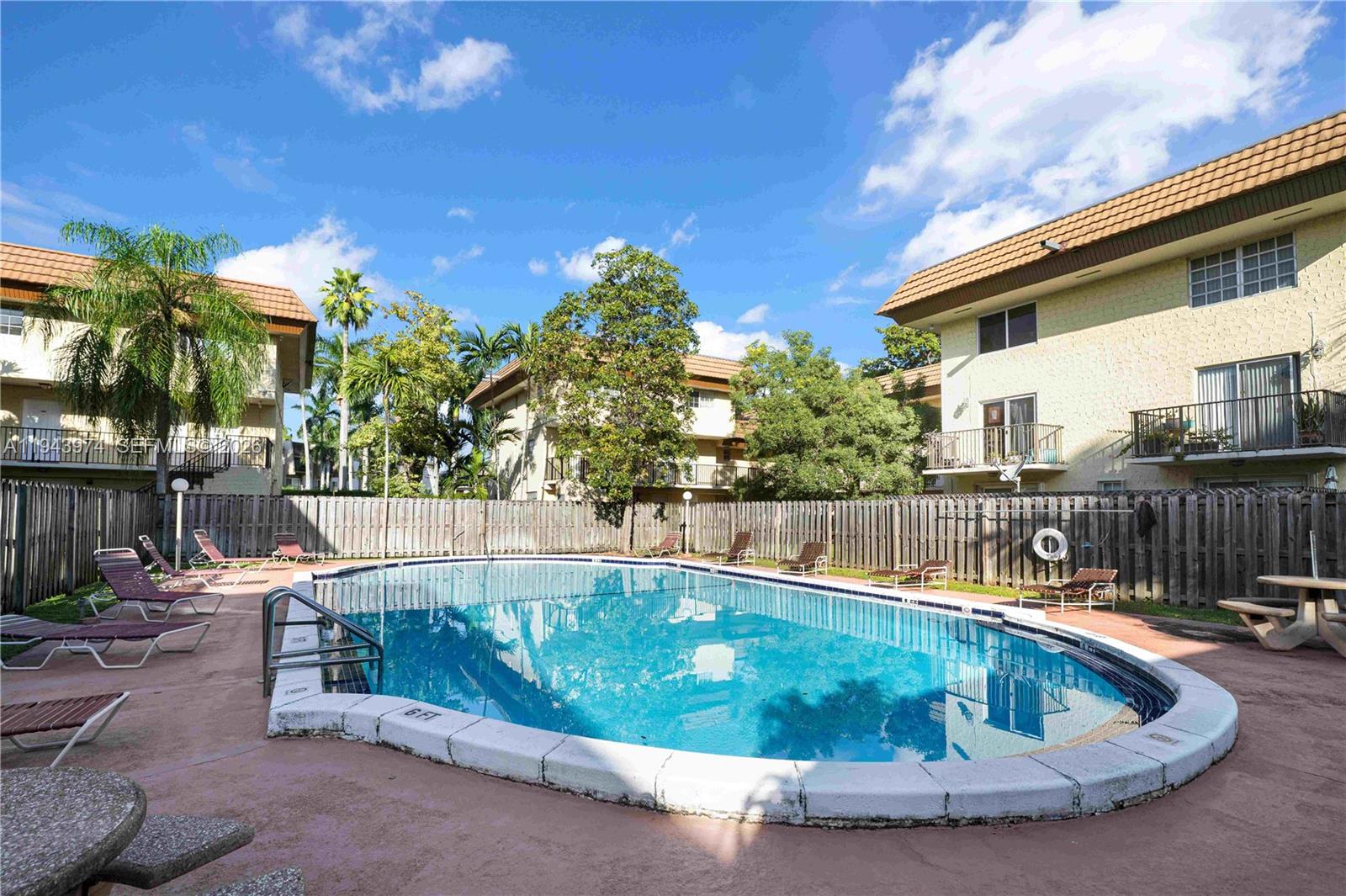 8600 SW 109th Ave #4-101 Miami, FL 33173