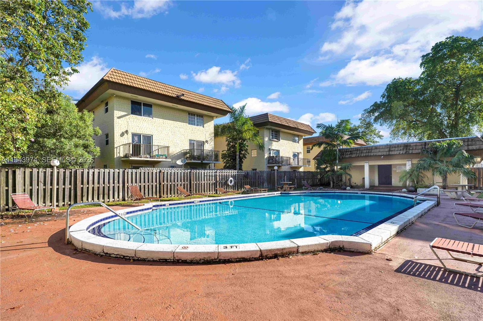 8600 SW 109th Ave #4-101 Miami, FL 33173