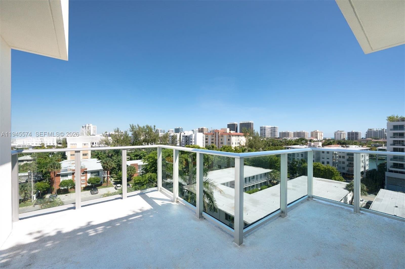 image Bay Harbor Club13