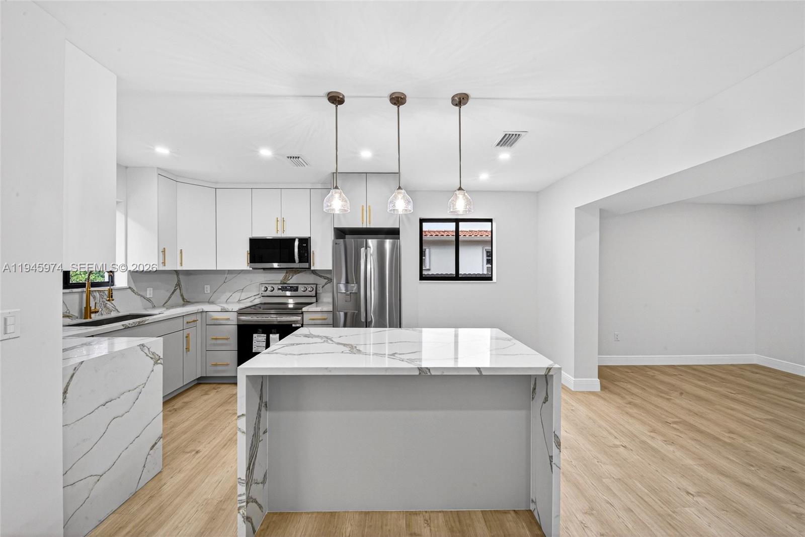 2731 SW 29th Ave Miami, FL 33133