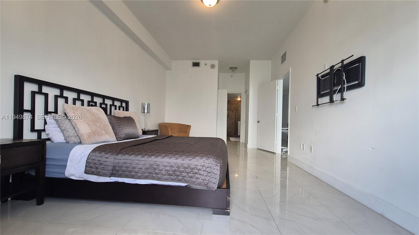 7901 Hispanola Ave #2003 North Bay Village, FL 33141