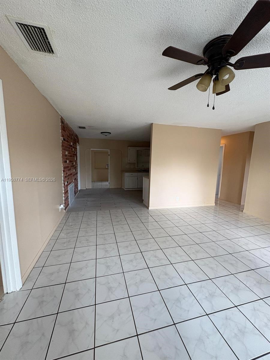 6311 SW 8th St North Lauderdale, FL 33068