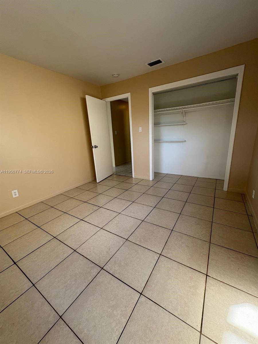 6311 SW 8th St North Lauderdale, FL 33068