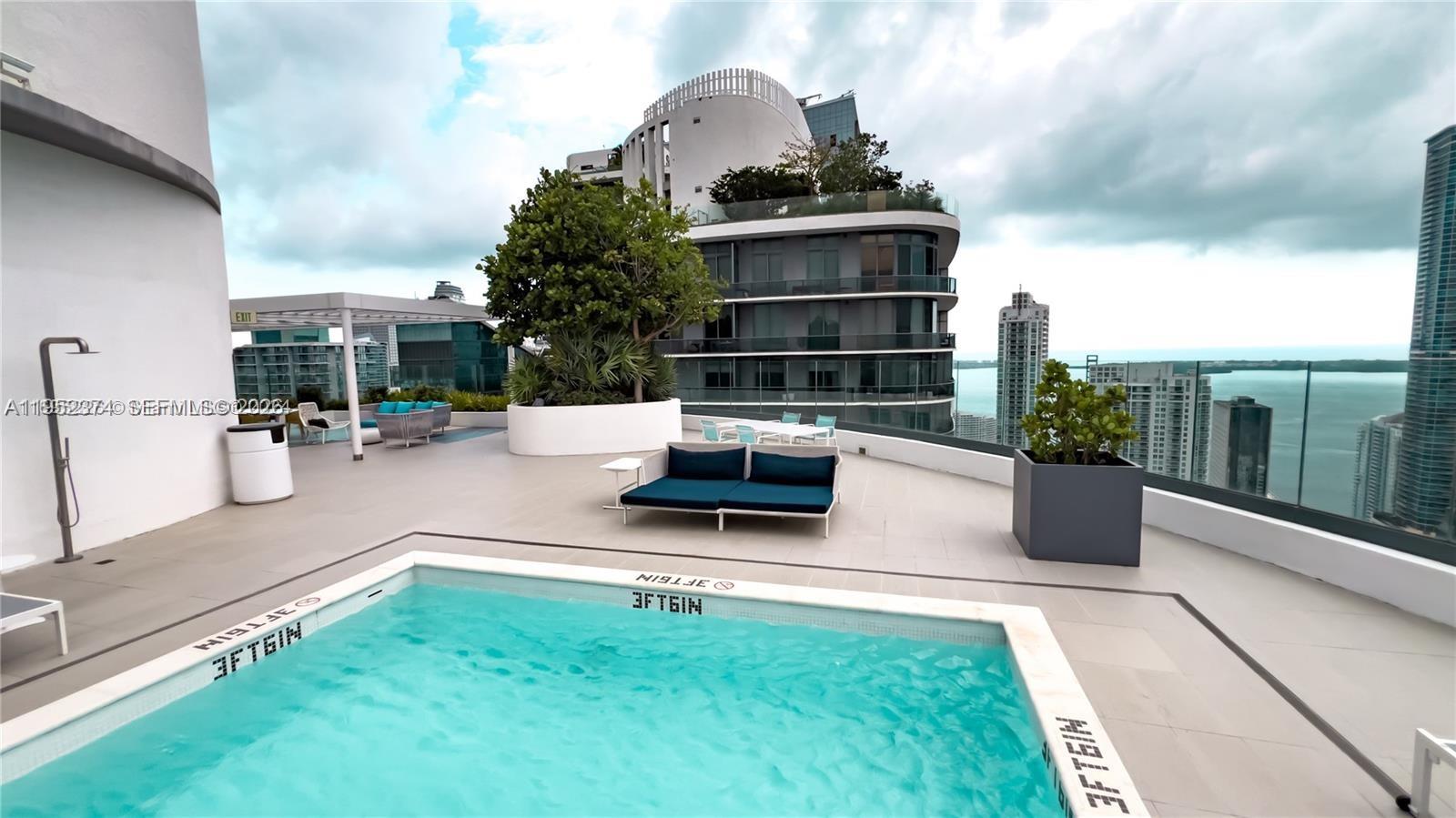 55 SW 9th St #2305 Miami, FL 33130