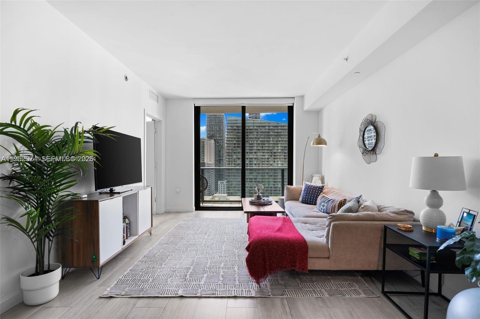 55 SW 9th St #2305 Miami, FL 33130