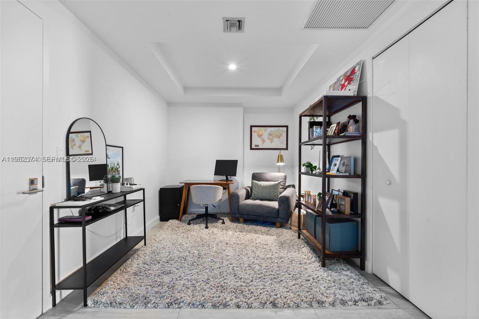 55 SW 9th St #2305 Miami, FL 33130