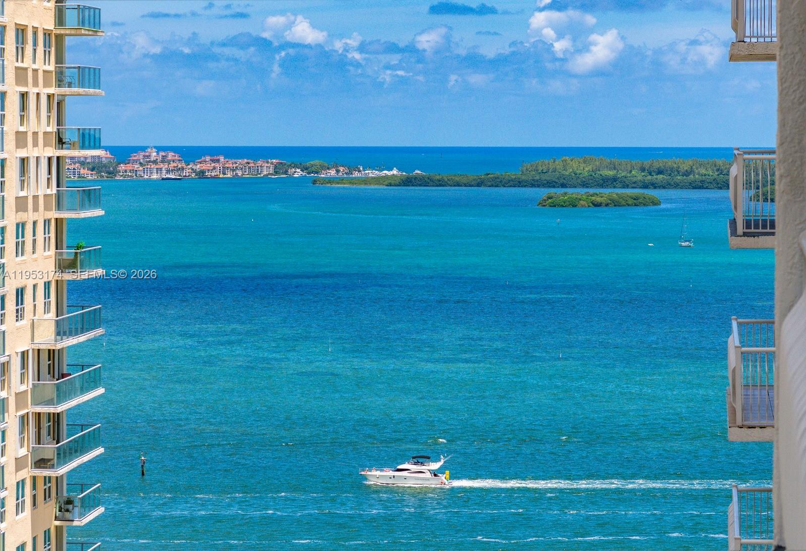 image The Club at Brickell Bay13