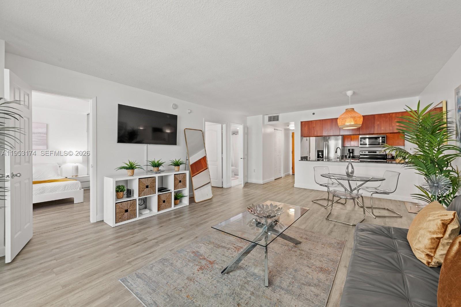 image The Club at Brickell Bay1