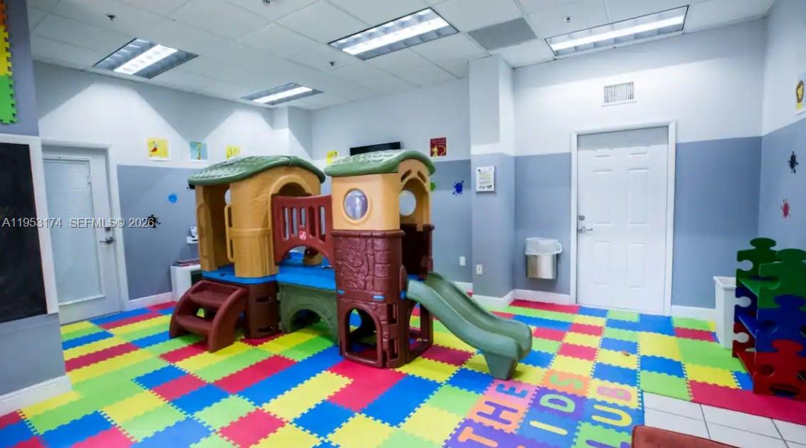 image The Club at Brickell Bay19