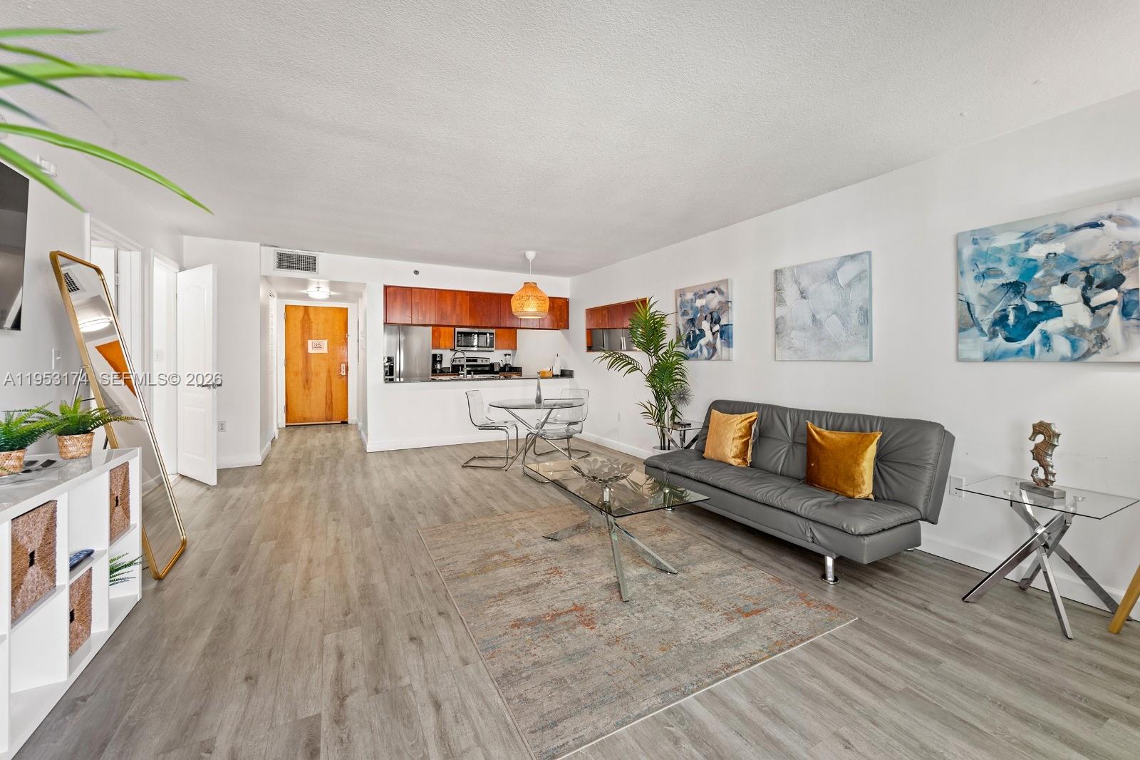 image The Club at Brickell Bay2