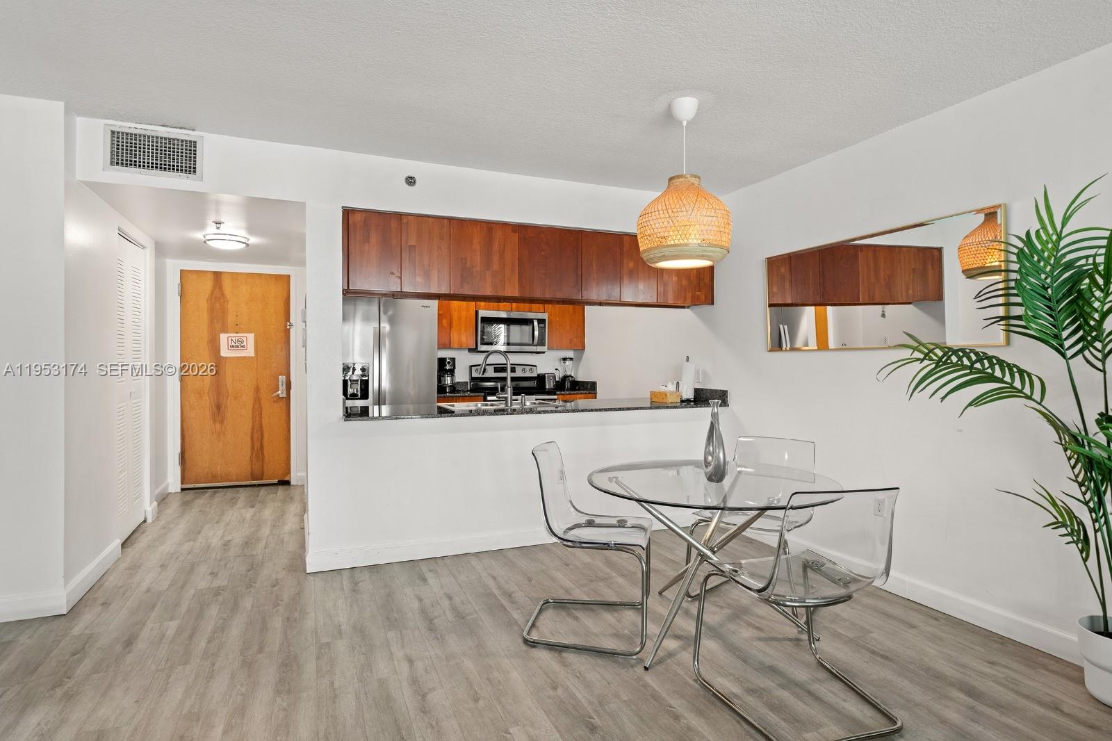 image The Club at Brickell Bay3