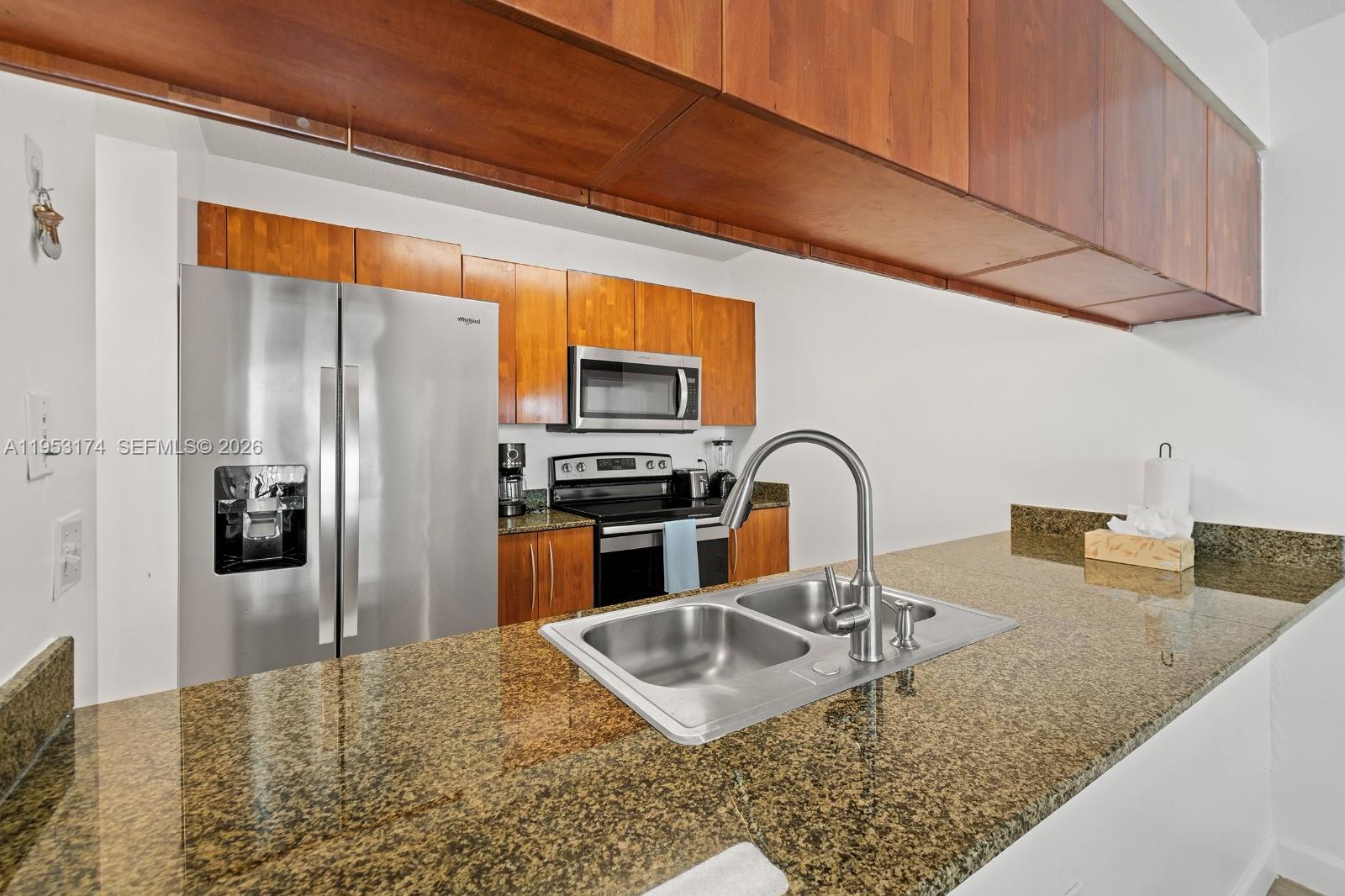 image The Club at Brickell Bay7