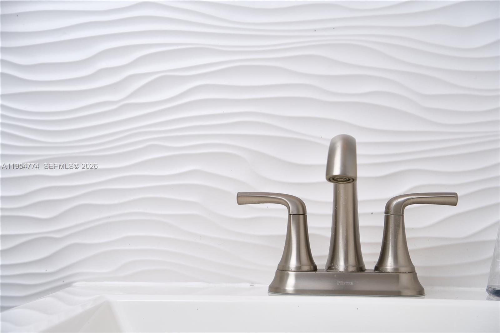 1255 Pennsylvania Ave #313 Miami Beach, FL 33139