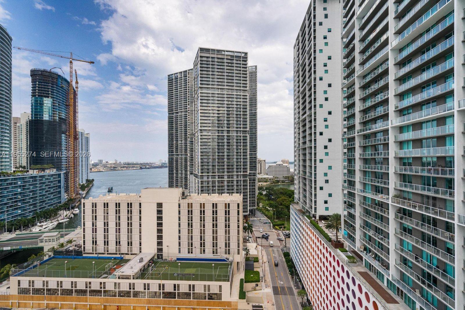 image Brickell on the River South5