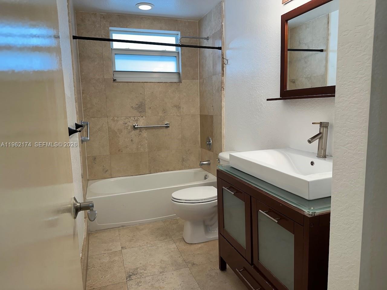 1080 99th St #322 Bay Harbor Islands, FL 33154