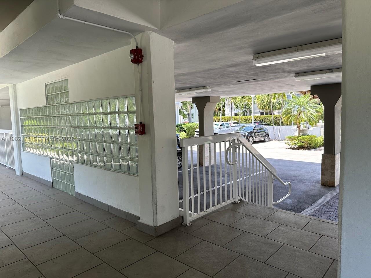 1080 99th St #322 Bay Harbor Islands, FL 33154