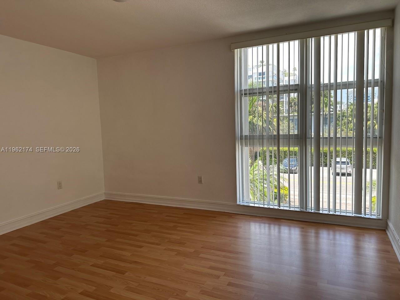 1080 99th St #322 Bay Harbor Islands, FL 33154