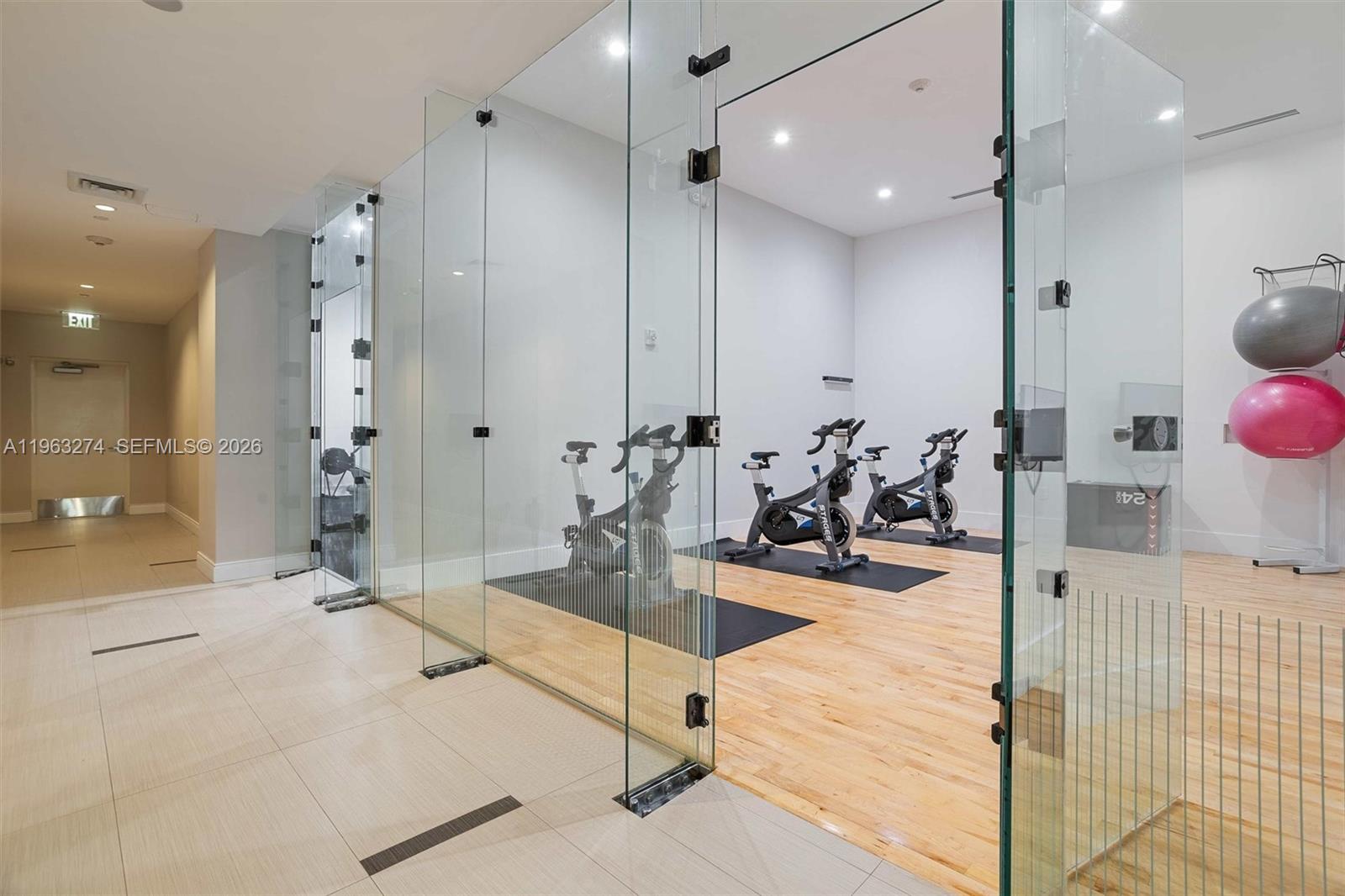 image Courts Brickell Key19