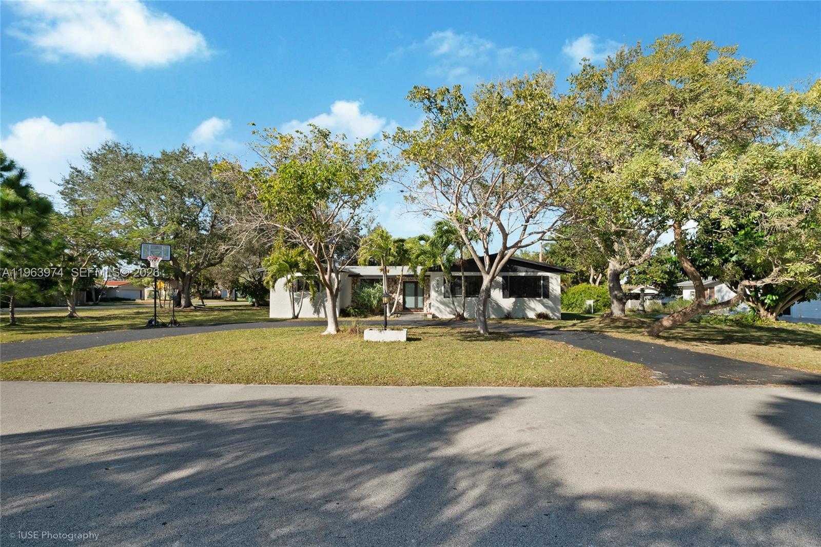 8425 SW 174th St Palmetto Bay, FL 33157