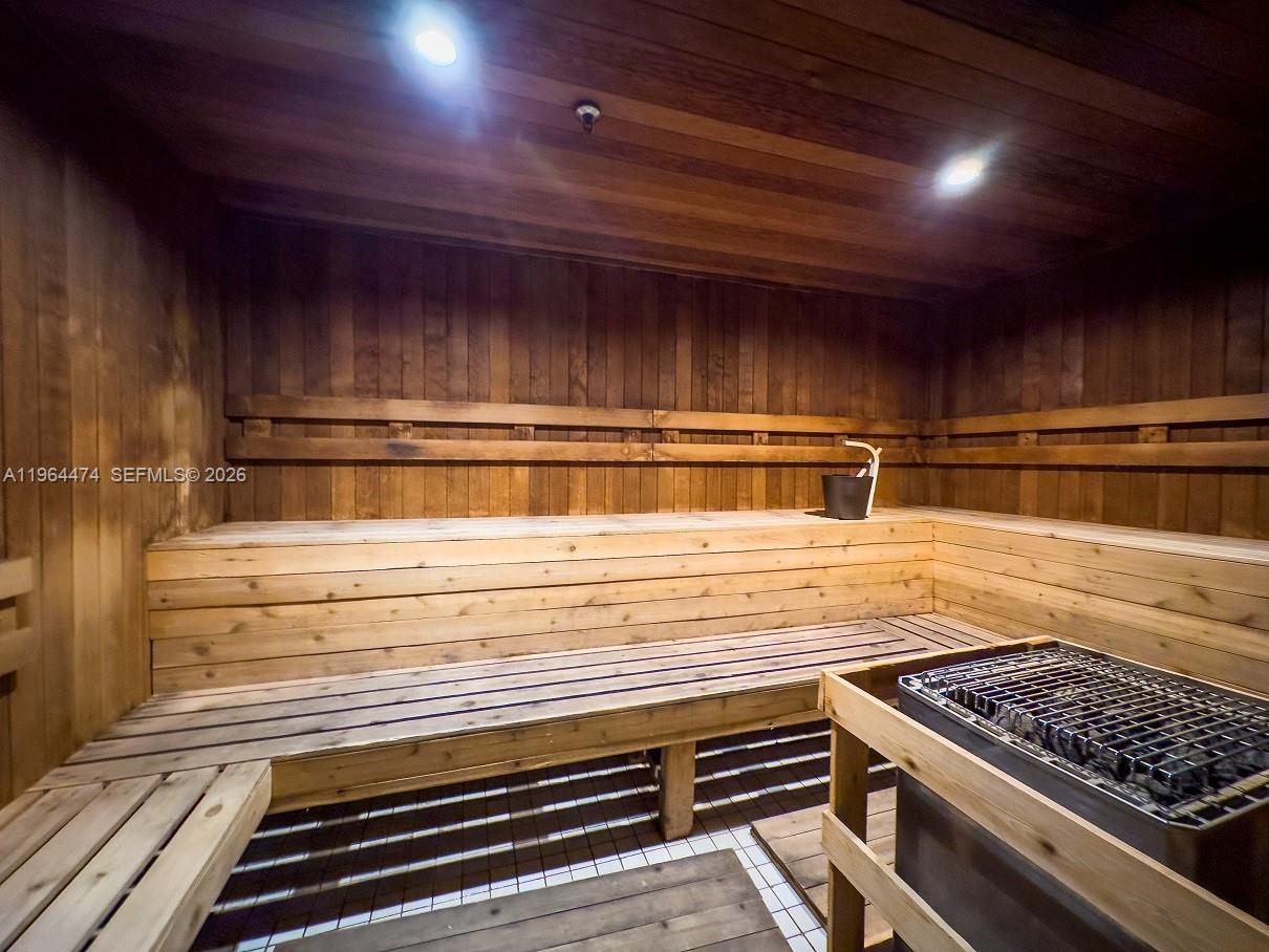 1800 S Ocean Dr #3102 Hallandale Beach, FL 33009