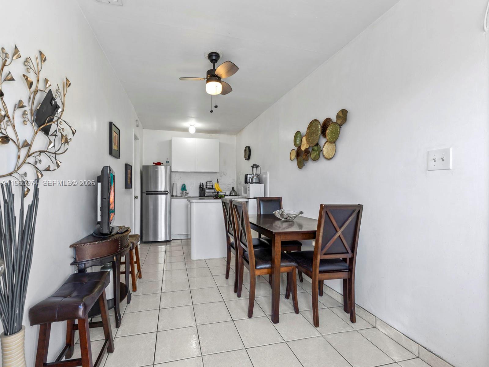 655 W 70th Pl Hialeah, FL 33014