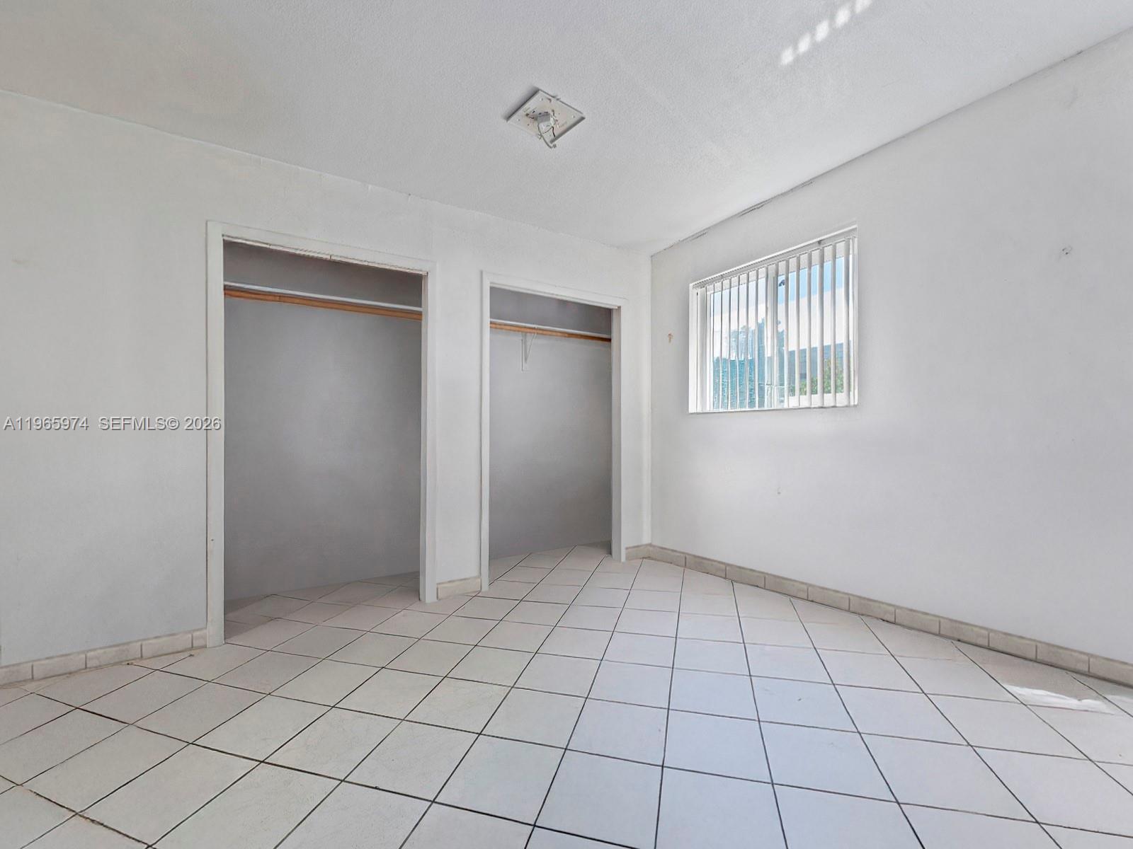 655 W 70th Pl Hialeah, FL 33014