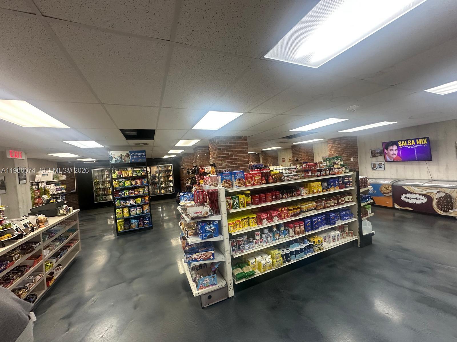 6039 Collins Ave #1625 Miami Beach, FL 33140