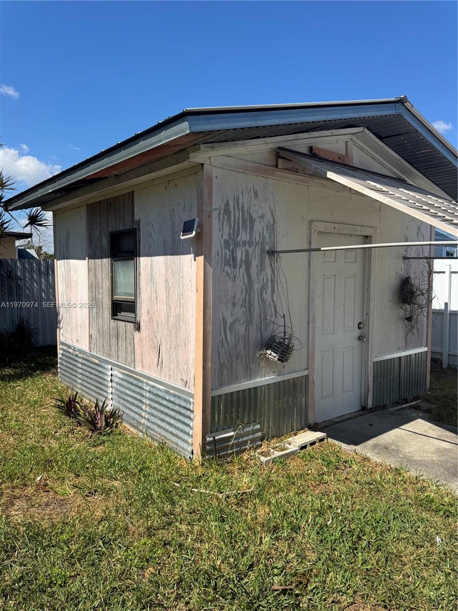 18670 SW 123rd Ct Miami, FL 33177