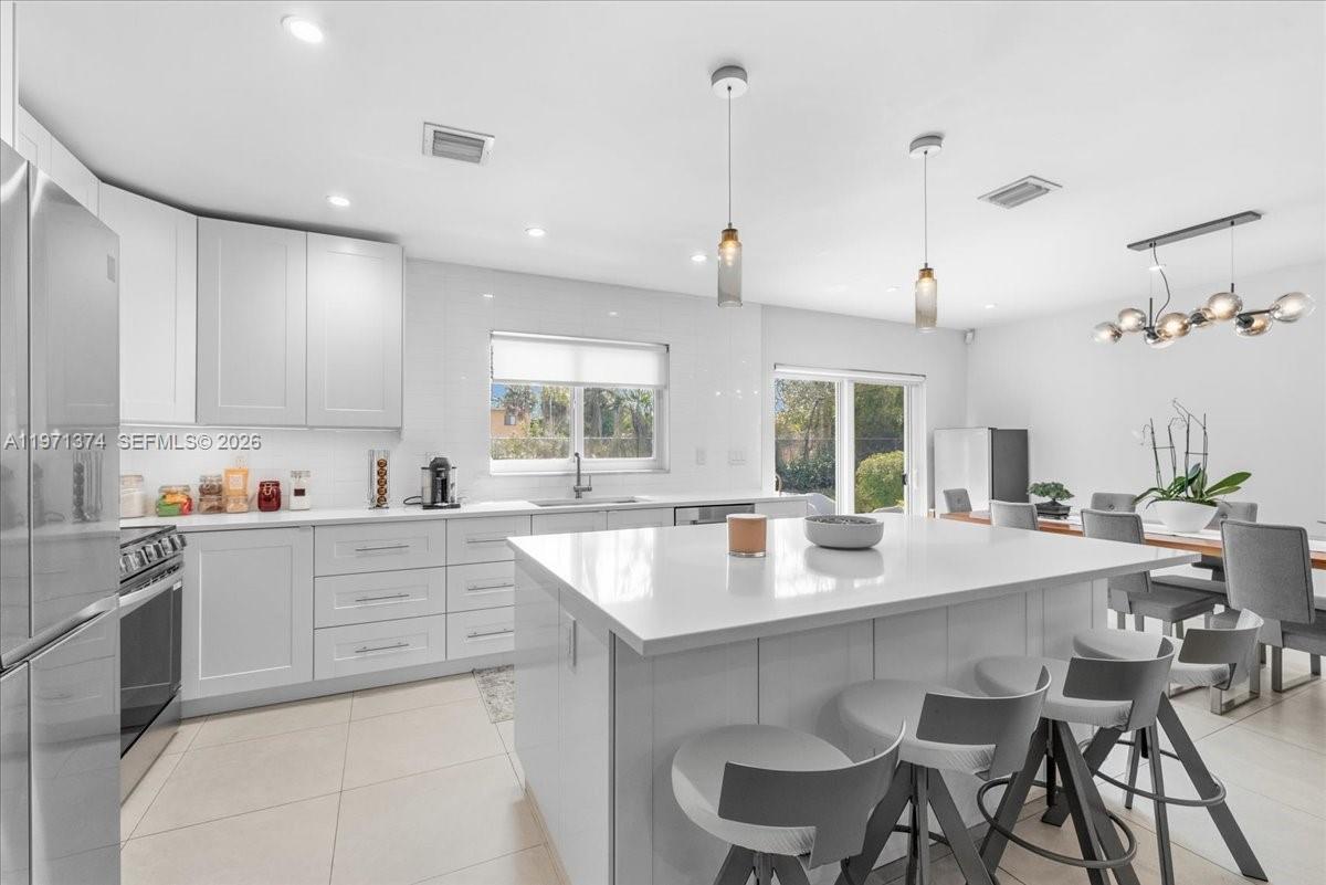 6140 SW 62nd St South Miami, FL 33143