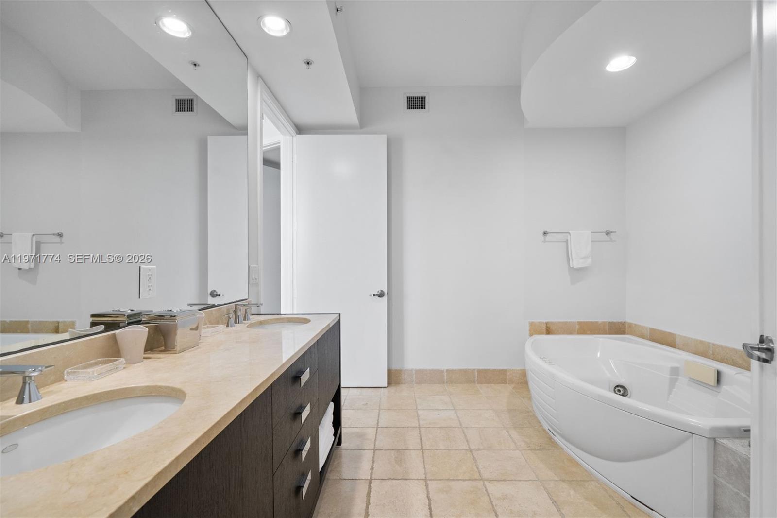 image Trump Royale11