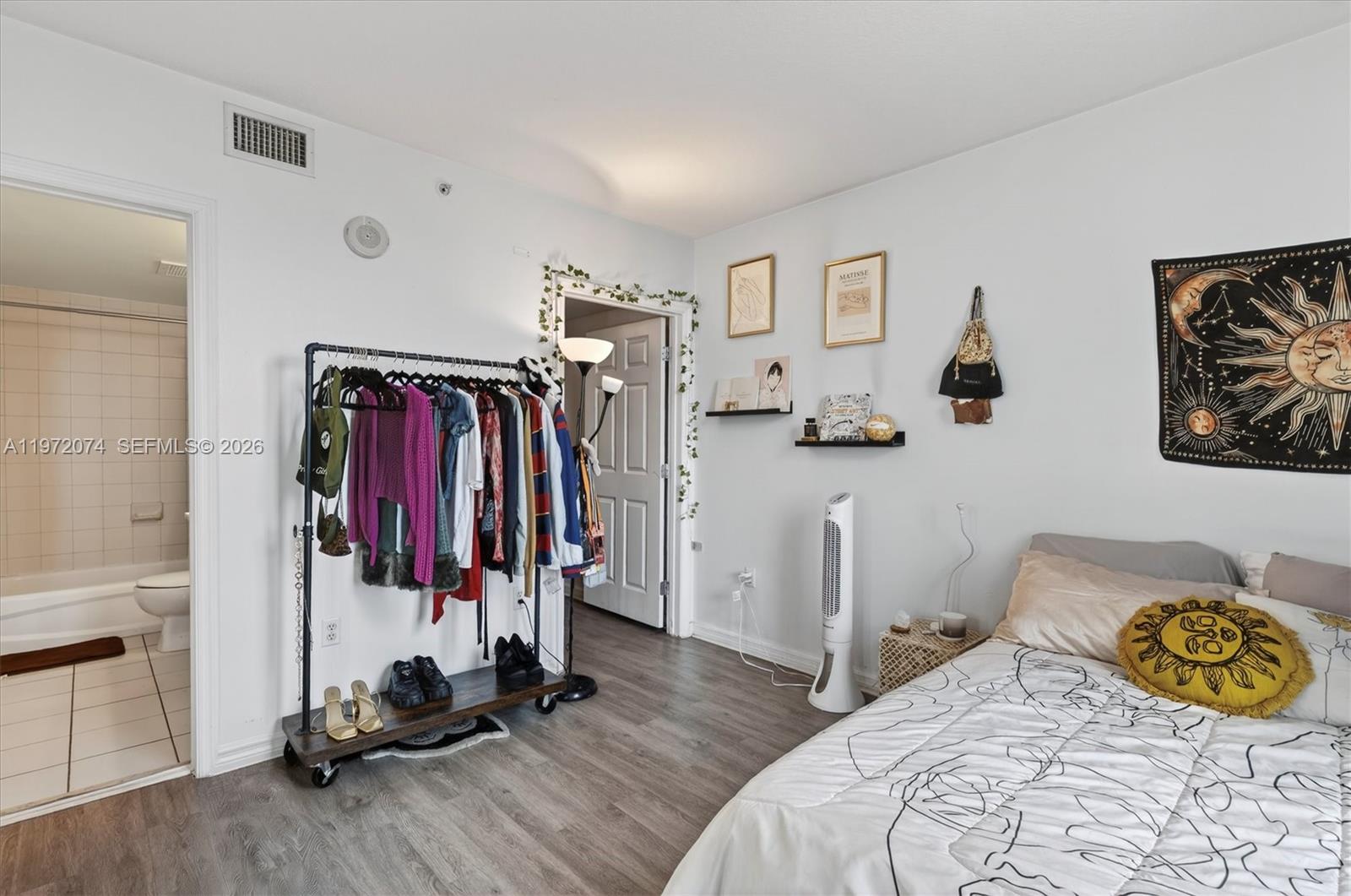 900 SW 8th St #505 Miami, FL 33130