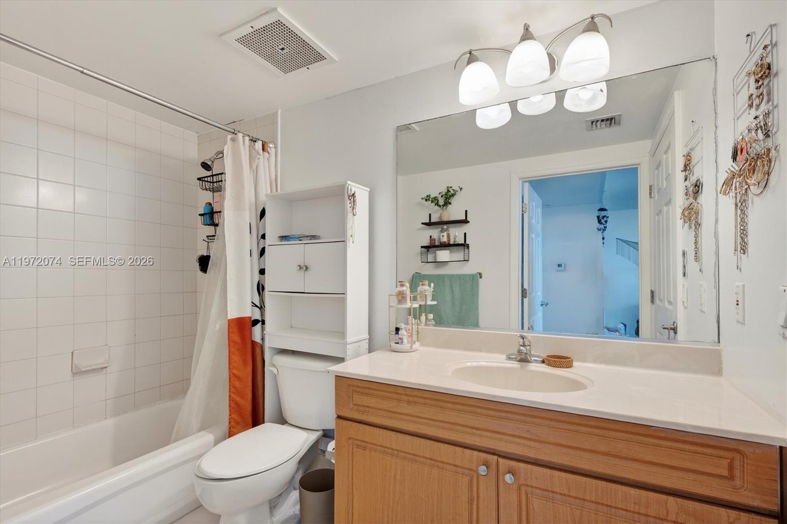 900 SW 8th St #505 Miami, FL 33130