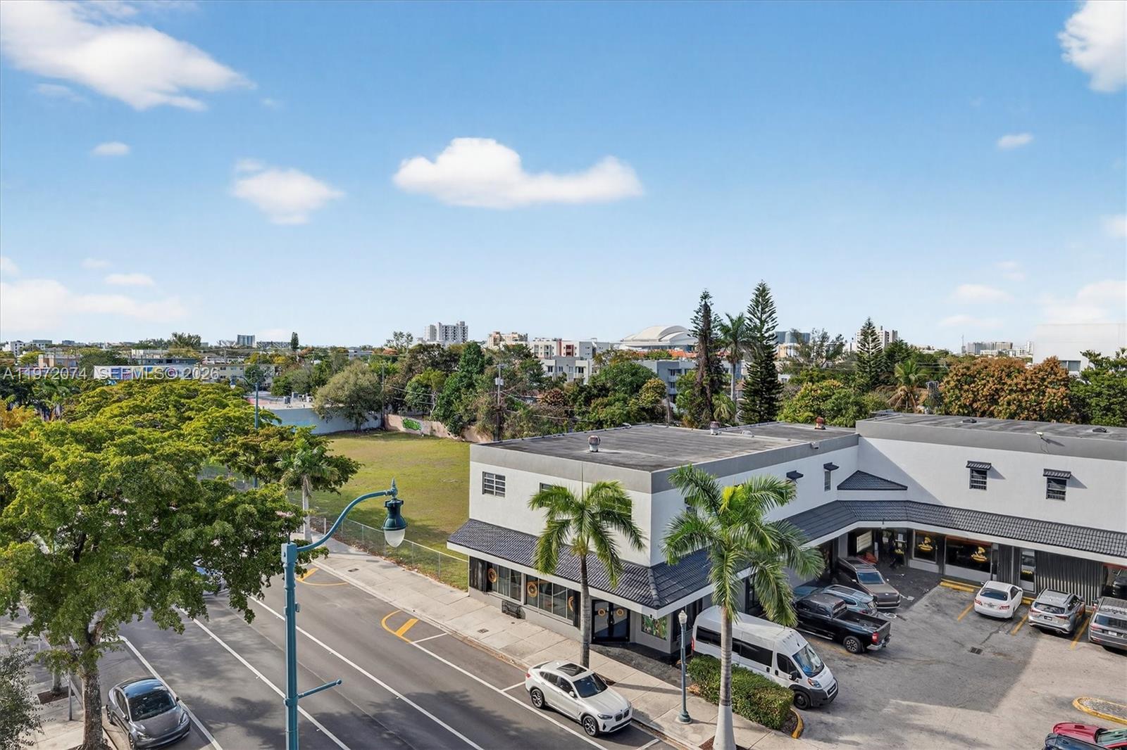 900 SW 8th St #505 Miami, FL 33130